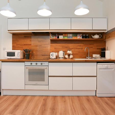 Strawberry Line, Apartment 2 Wells Dış mekan fotoğraf